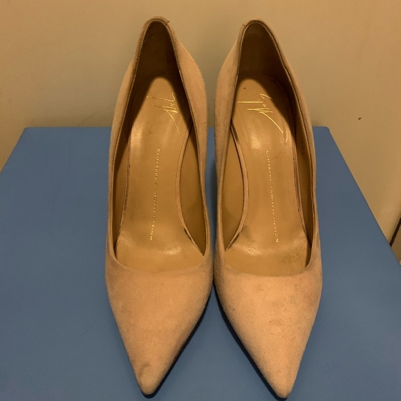 Giuseppe Zanotti suede heels - Picture 2 of 8